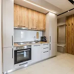 Apartament Olivia's Velipojë